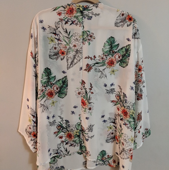 Torrid Ivory Floral Cropped Chiffon Kimono - Picture 7 of 7